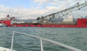 (FOTO) PLOVEĆA GRDOSIJA U JADRANU: Ogromni kineski brod stigao u Ploče, GRADIĆE PELJEŠKI MOST!