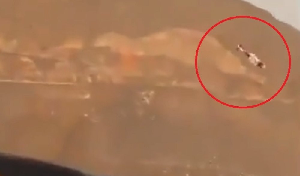 (UZNEMIRUJUĆI VIDEO) STRAVIČNA NESREĆA! Srušio se spašilački helikopter u UAE!