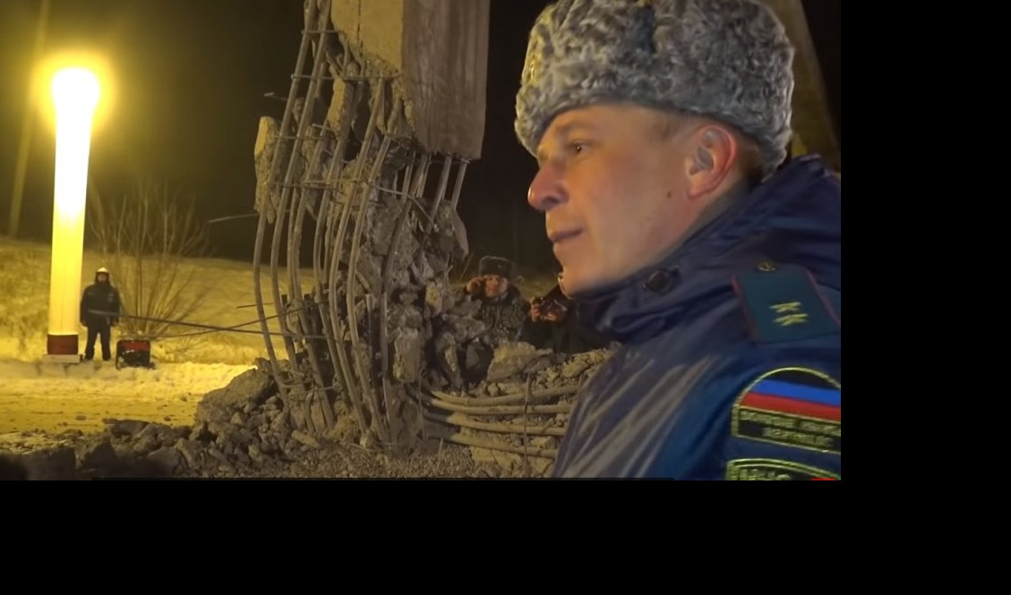 (VIDEO) NAPETO U UKRAJINI! Dignut u vazduh železnički most kod Donjecka!