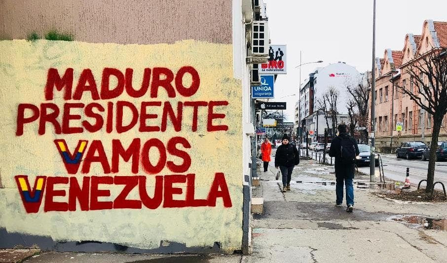 (FOTO) NOVI SAD IŠARAN GRAFITIMA PODRŠKE MADURU! Fotografije OBIŠLE SVET, osvanule i na Tviter nalozima korisnika iz Venecuele!