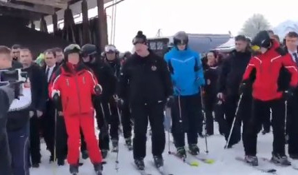 (VIDEO) TAKO TO RADI PUTIN! Predsednik Rusije sa Lukašenkom na skijanju! OVAKO SE OPUŠTAJU IZMEĐU PREGOVORA!