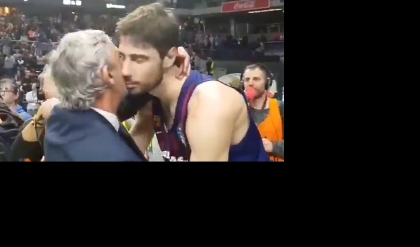 (VIDEO) S PEŠIĆEM SE I HRVAT LJUBI TRIPUT! Pogledajte kako je Srbin sa igračem proslavio Barsin trofej