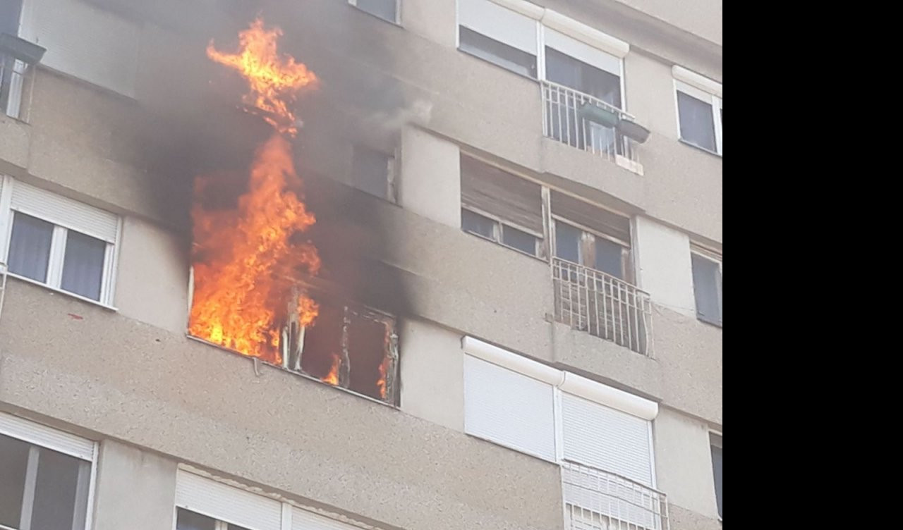 (FOTO, VIDEO) PAKAO U POŽAREVCU, izgoreli stanovi u centru! STRAŠNE ispovesti stanara koji su jedva izvukli živu glavu!