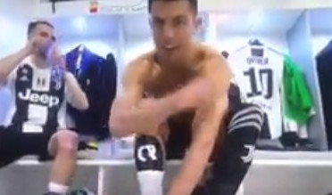 (VIDEO) SKLANJAJ MI SE S OČIJU! Ronaldo žestoko reagovao na kamermana u svlačionici