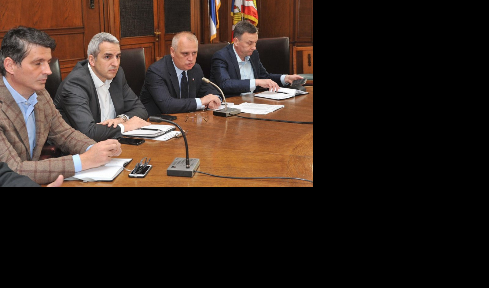 (FOTO) VESIĆ: Pomoć za zaposlene u komunalnom sistemu Beograda do 30. juna
