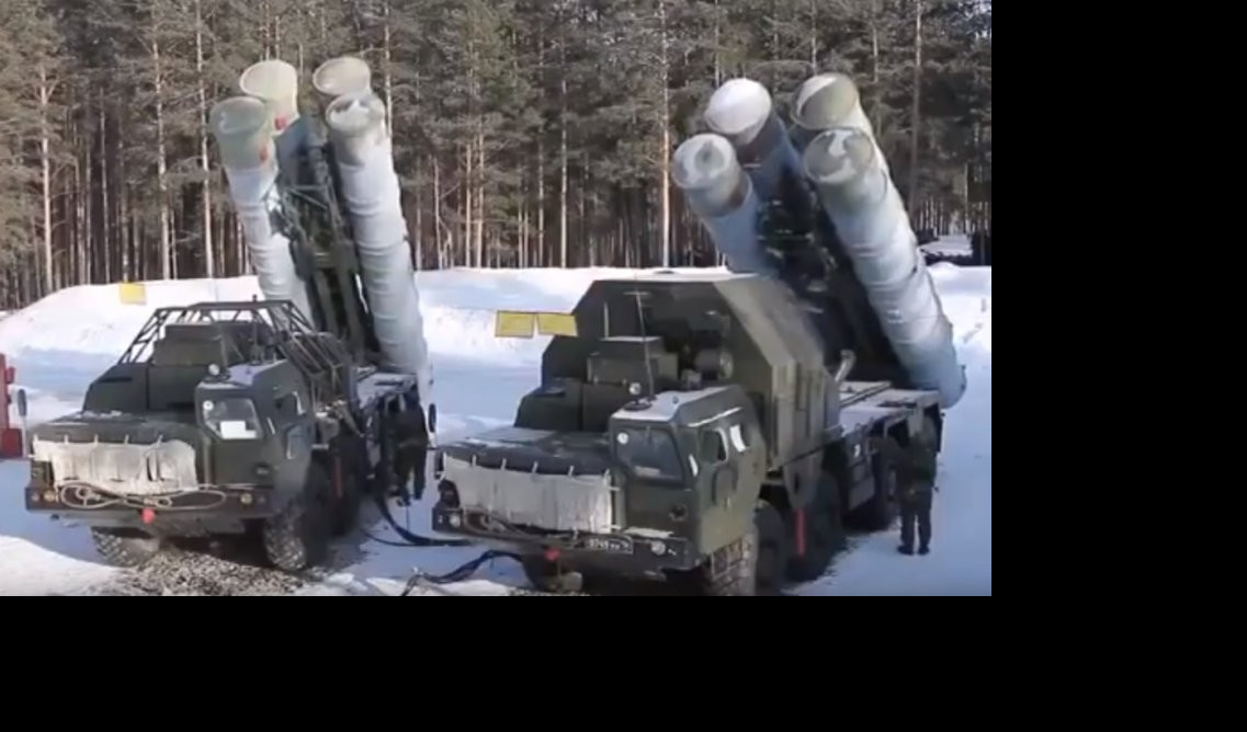 (VIDEO) RUSIJA OČEKUJE UDAR SA SEVERA! Moskva ubrzano razmešta S-400 na Arktiktu!