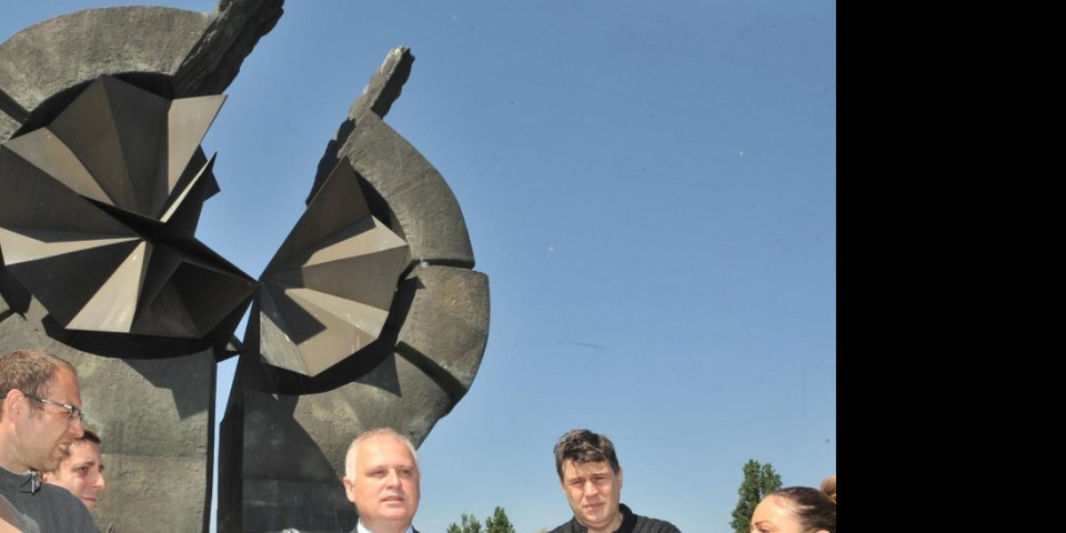 Danas je Dan sećanja na žrtve Holokausta, na Spomenik žrtvama genocida biće položeni venci
