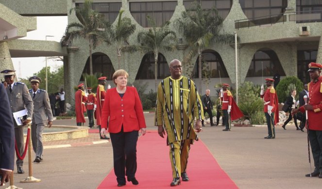 KANCELARKA NA TURNEJI: Dolaskom u Niger, Angela Merkel završava posetu Africi!