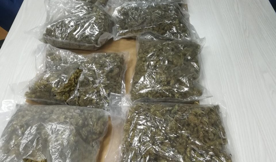 AKCIJA POLICIJE NA PRELAZU PREŠEVO! Zaplenjeno 32 kg marihuane!