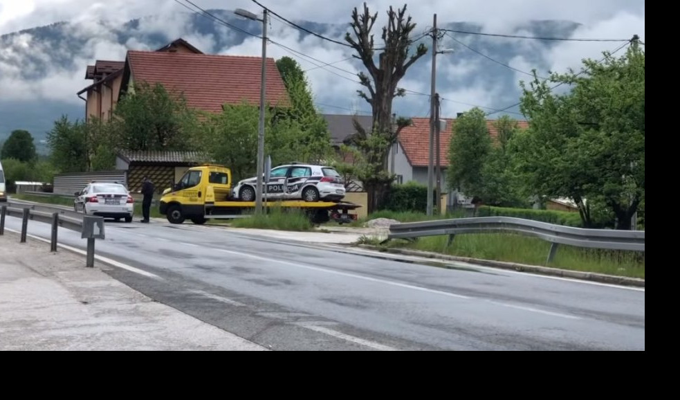 (VIDEO) ZAKUCAO SE U POLICIJSKI AUTO I POVREDIO TRI POLICAJCA! Incident u Sarajevu prilikom rutinske kontrole!