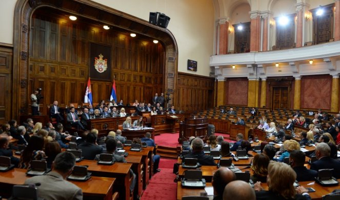 O REBALANSU BUDŽETA 2. OKTOBRA! Skupština Srbije počinje redovno jesenje zasedanje! Poslanici će razmatrati i izveštaj Poverenika za zaštitu ravnopravnosti!