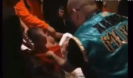 (UZNEMIRUJUĆI VIDEO) OVO JE JEZIVO! Snimak DRAME BOKSERA koji je preminuo posle užasnih povreda!