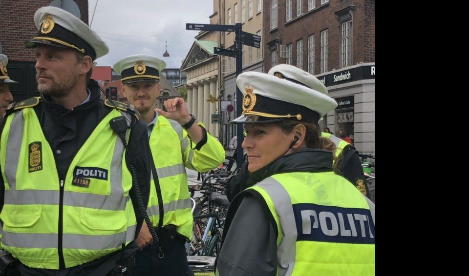 (VIDEO/FOTO) I KOPENHAGEN NAVIJA ZA ZVEZDU! Policijac koji priča srpski, čovek koga je lutrija dovela u Dansku...- svi su večeras uz crveno-bele!