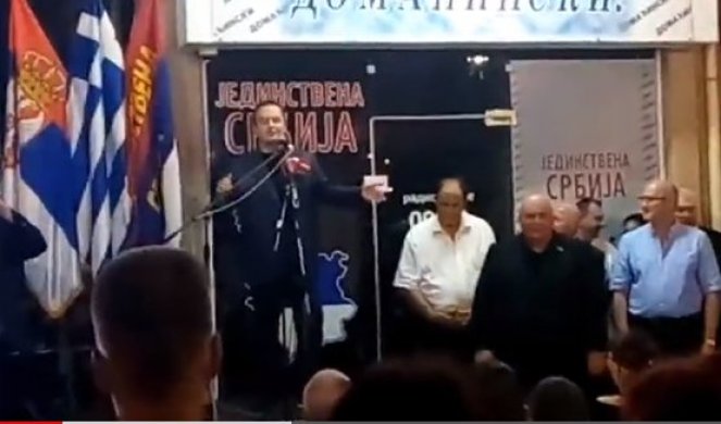 (VIDEO) "TAMO DALEKO" ZAGRMELO PARALIJOM! Ivica Dačić zapevao i raspametio više od 5000 Jagodinaca u Grčkoj!