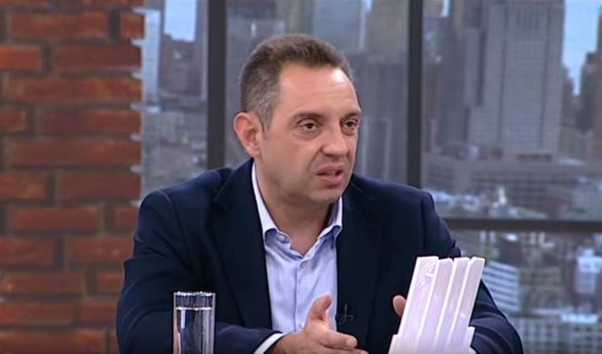 (VIDEO) VULIN: Za sve što radi Đukanović, Amfilohije proklinje Vučića