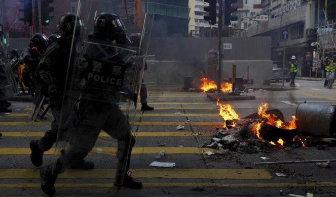 SEKRETAR ZA BEZBEDNOST UPOZORAVA: U Hongkongu raste terorizam! (VIDEO)