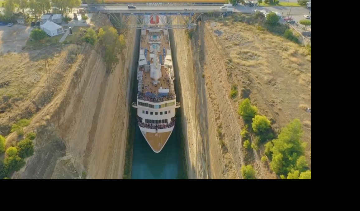 OBOREN REKORD! Kruzer Baemar najveći brod koji je ikada uspeo da prođe kroz Korintski kanal! BILO JE GUSTO!(VIDEO)