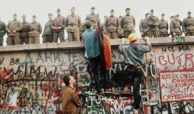 NEMOJTE IZMEĐU RUSIJE I ZAPADA IZGRADITI ZID KAO BERLINSKI, upozorava Gorbačov! 30 godina od pada Berlinskog zida i dalje NIČU BARIJERE!