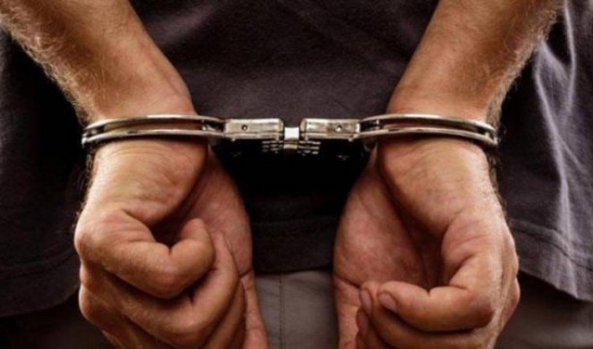 POLICIJA ZAPLENILA ČITAV ARSENAL ORUŽJA! Uhapšen mladić na Čukarici! Nakon pretresa pronađeni puška i karabin