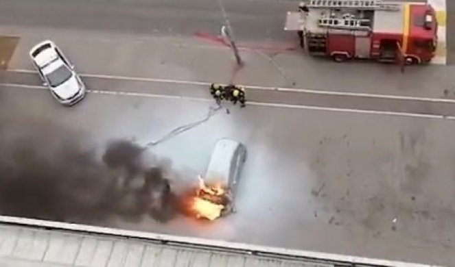 EKSPLOZIJA NA NOVOM BEOGRADU! Zapalio se automobil, vatrogasci na licu mesta! (VIDEO)