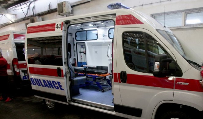 U RAKOVICI OBOREN PEŠAK (11)! Povređeno dete hitno prebačeno u Urgentni centar