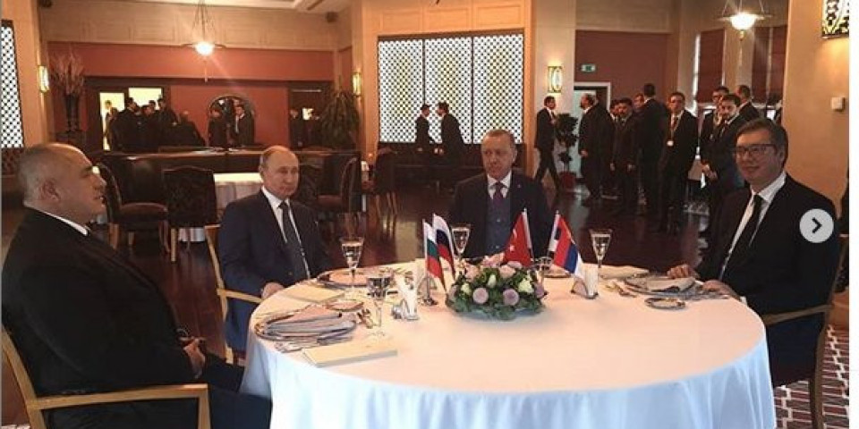 RED JE DA SE PROSLAVI VELIKI USPEH! Vučić na večeri sa Erdoganom, Putinom i Borisovim u Istanbulu! (FOTO)