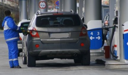 PADAJU CENE GORIVA U SRBIJI: Vozač sa Ibarske magistrale nije krio prijatno iznenađenje