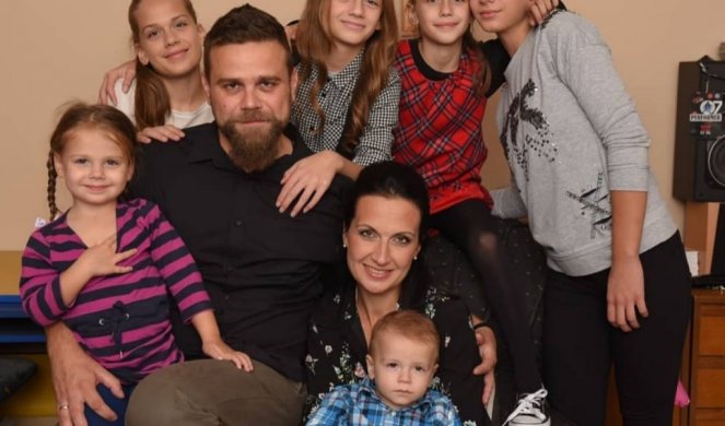 KRAGUJEVČANKA ANA SPASIĆ (36) RODILA SEDMO DETE! Da je sreće da svaka porodica u Srbiji ima bar po četvoro kao nekada kada su naše bake rađale!