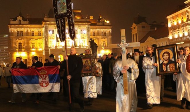 ODSTUPI, MILO! U Novom Sadu održan moleban i litija u znak podrške očuvanju srpskih svetinja u Crnoj Gori (FOTO)
