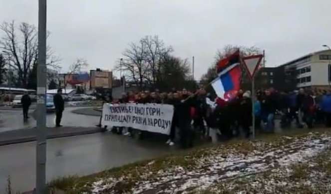 NE DAMO SVETINJE! Bogojavljenje u Banjaluci u znaku odbrane SPC, svim srcem uz braću u Crnoj Gori (VIDEO)