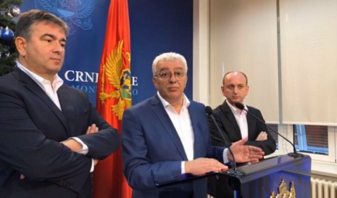 MANDIĆ: Međunarodne adrese vode akciju da posvađaju mitropolita Amfilohija i predsednika Vučića!