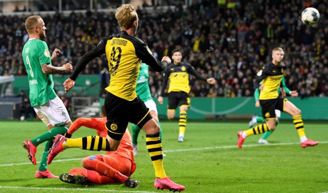 ATMOSKI FUDBAL! Neverovatan preokret, Leverkuzen i Dortmund odigrali meč za istoriju!