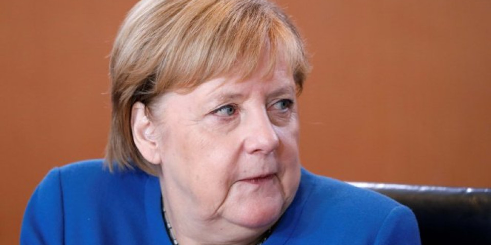 TUŽE MEREKLOVU! Poslanici u Bundestagu izneli šokantne tvrdnje