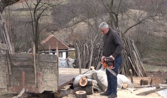 BOŽIJE ČUDO U IVANJICI! Sekao je drva za ogrev, a onda se SVETAC UKAZAO, a TESTERA PRESTALA DA RADI! (FOTO/VIDEO)