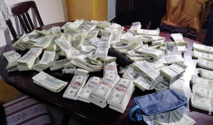 OTVORITE ČETVORE OČI: Falsifikovani dolari na beogradskim ulicama, uhapšeni dileri