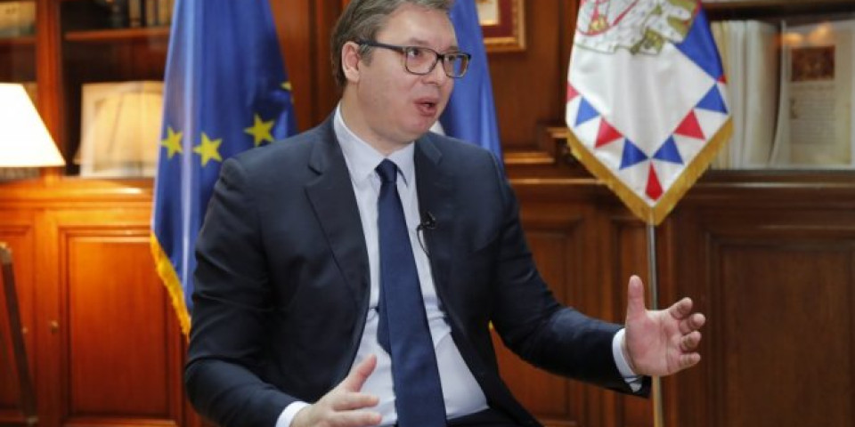 ŽIVELA SRBIJA! Vučić čestitao građanima Sretenje, Dan državnosti Srbije!