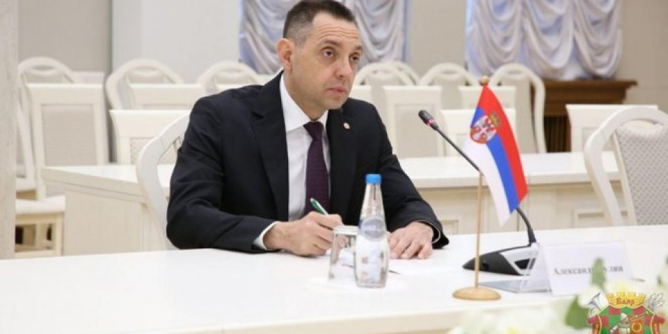 VULIN: Šutanovac ne demantuje da je presretao poštu urednice "Naše borbe" Olivere Zekić