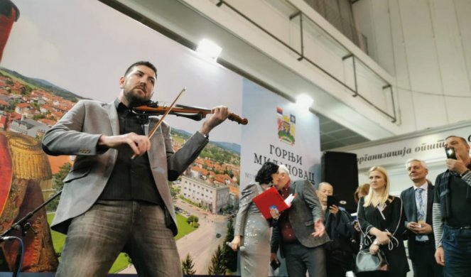 VIOLINA DOBILA SVOJ DOM U SRBIJI! Na Beogradskom sajmu turizma promovisan sabor violina u Pranjanima! (VIDEO)