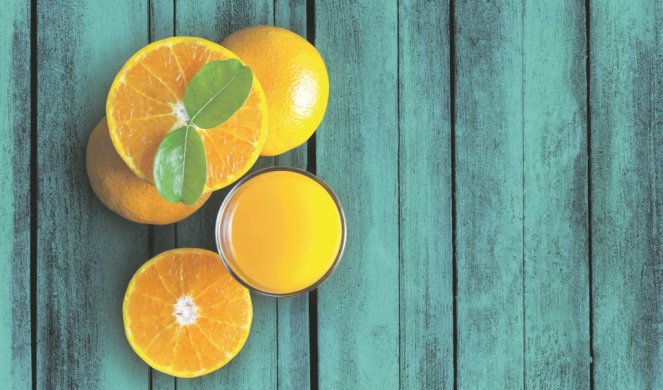 SJAJAN TRIK! Evo kako da oljuštite pomorandžu pomoću kašike!