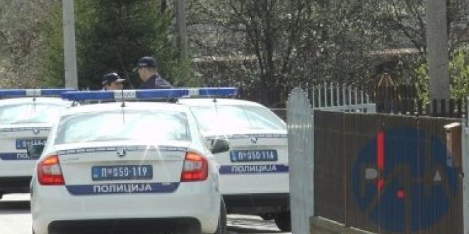 MUŠKARAC (34) IZ LESKOVCA PRETIO POLICAJCIMA NA FEJSBUKU, odmah pronađen i uhapšen!