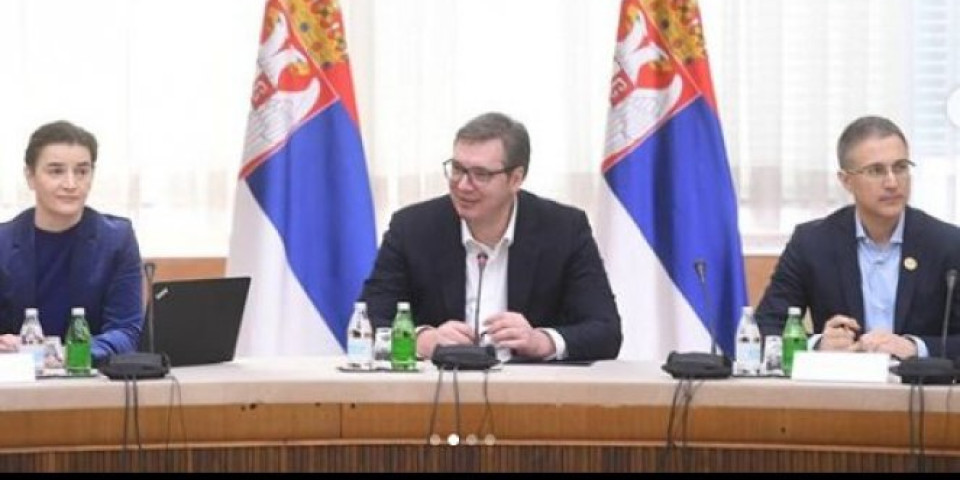 VUČIĆ I BRNABIĆ SA SLUŽBAMA BEZBEDNOSTI! Važan sastanak o korona virusu uoči obraćanja javnosti predsednika Srbije!
