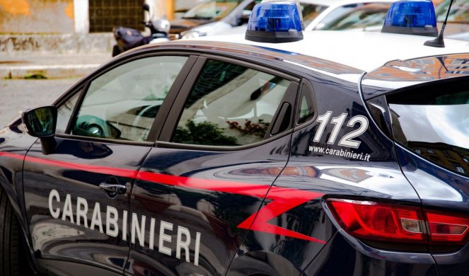 POLICIJA U ITALIJI UGLEDALA ČUDNU STVAR U NAPUŠTENOM OBJEKTU! Kada su upali unutra, nisu mogli da veruju KOGA VIDE