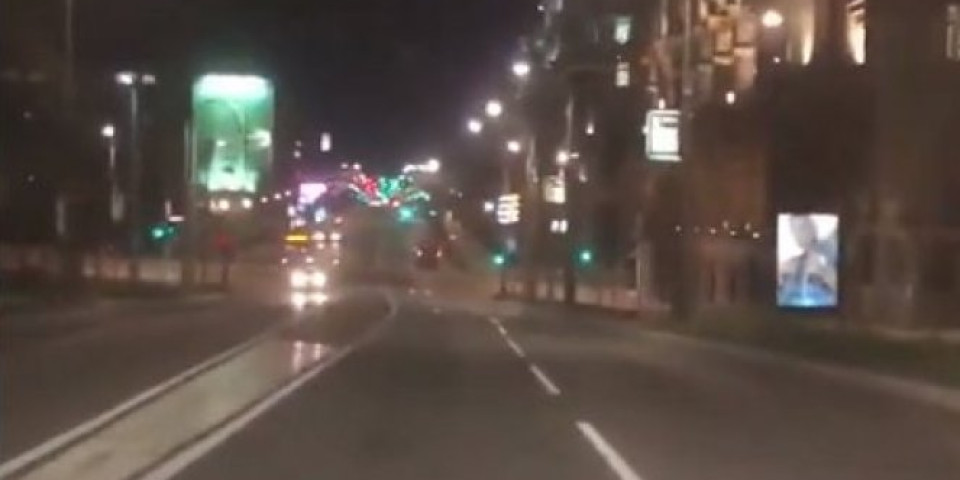 (VIDEO) POLICIJSKI ČAS USPEO! NIGDE NIKOG NEMA! Informer.rs na pustim beogradskim ulicama!