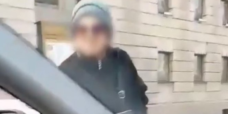 (VIDEO) POLICAJCI ZAUSTAVILI BAKU U CENTRU BEOGRADA, a kad su je pitali gde je krenula... ŠOK