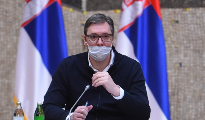 VUČIĆ STIŽE U NOVO ŽARIŠTE KORONE U SRBIJI! Predsednik Srbije uručiće 13 respiratora bolnici u Novom Pazaru!
