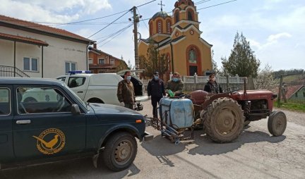 UJEDINJENI PROTIV KORONE! Sa više od 50 traktora krenuli su po selima u opštini Veliko Gradište, EVO ŠTA JE REZULTAT! (FOTO)