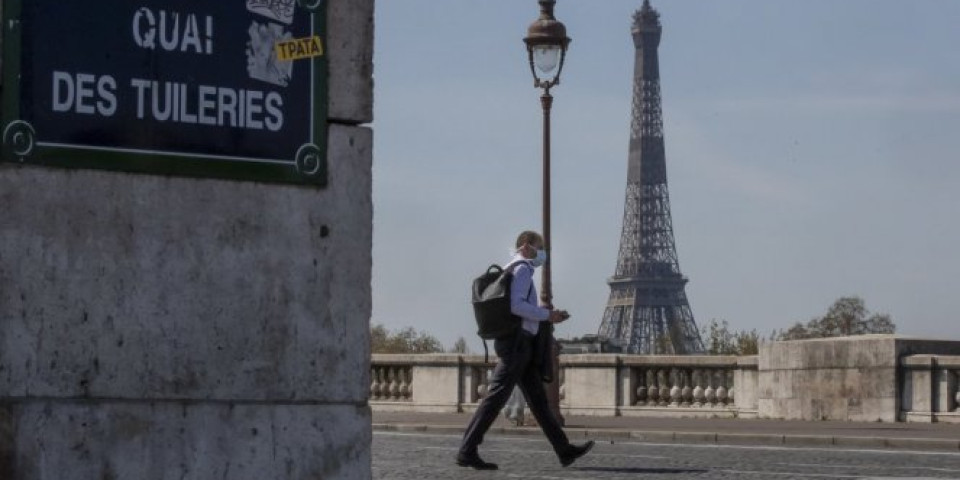 VIRUS UŠAO U GRADSKI VODOVOD! Otkriveni "majušni tragovi", vlasti Pariza odmah ZAUSTAVILE PROTOK