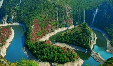 (FOTO/VIDEO) LETUJTE U SRBIJI! Veličanstveni meandri i jedinstven rezervat prirode, OVO MESTO OBAVEZNO MORATE POSETITI