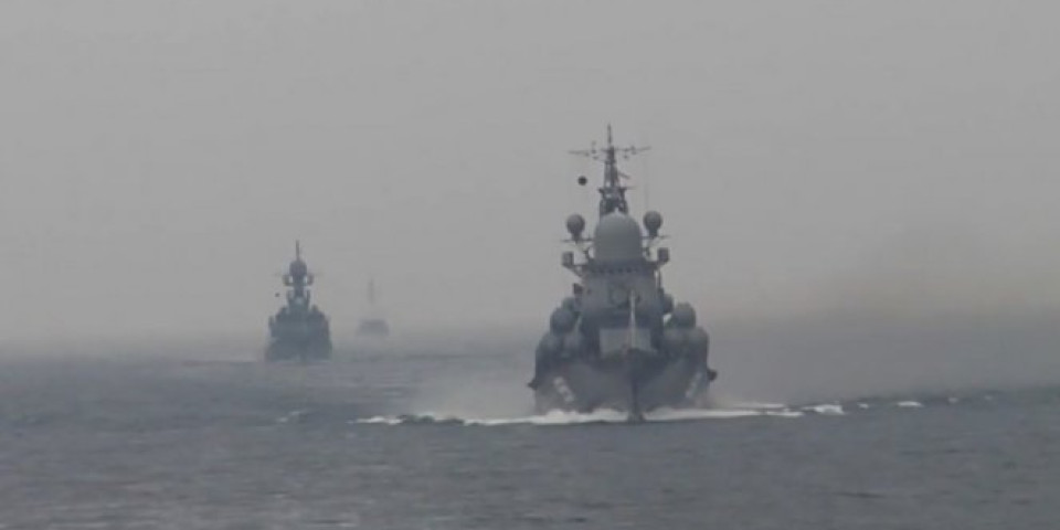 NEPRIJATELJ JE UNIŠTEN! Pogledajte spektakularno dejstvo ruske Baltičke flote! (VIDEO)