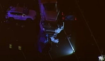 MONSTRUOZNO! NADROGIRANI VOZAČ SLIKAO TELA, PA ODŠETAO! U Melburnu poginula 4 policajca u sudaru sa kamionom (VIDEO)